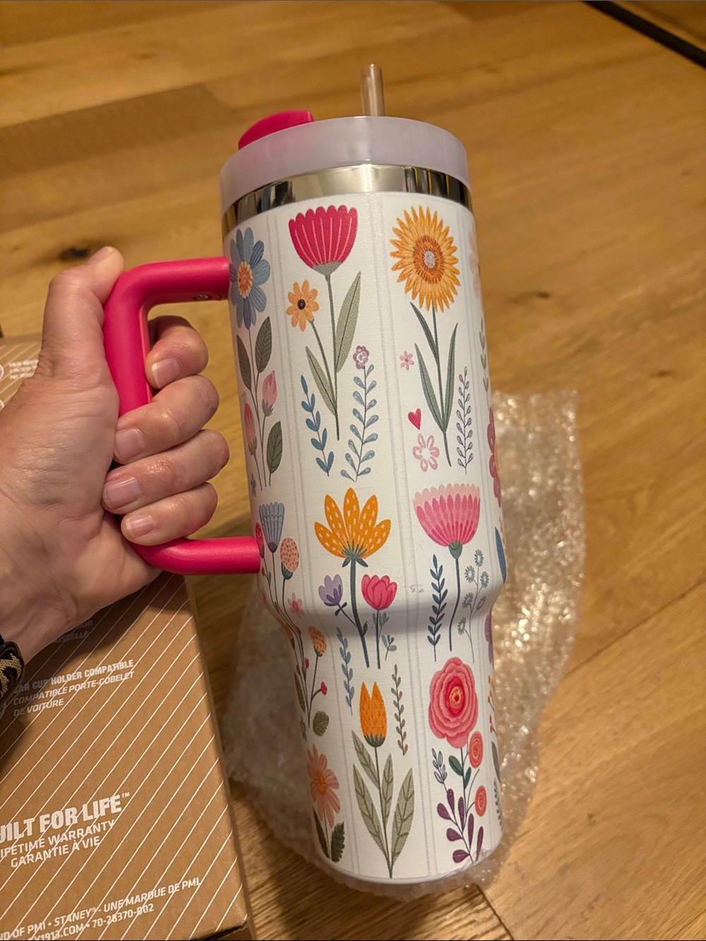 NIB Stanley Floral Pink and White The Quencher H2O Flowstate Tumbler 40 OZ. - Picture 6 of 6
